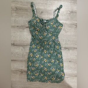 Women’s floral print mini dress